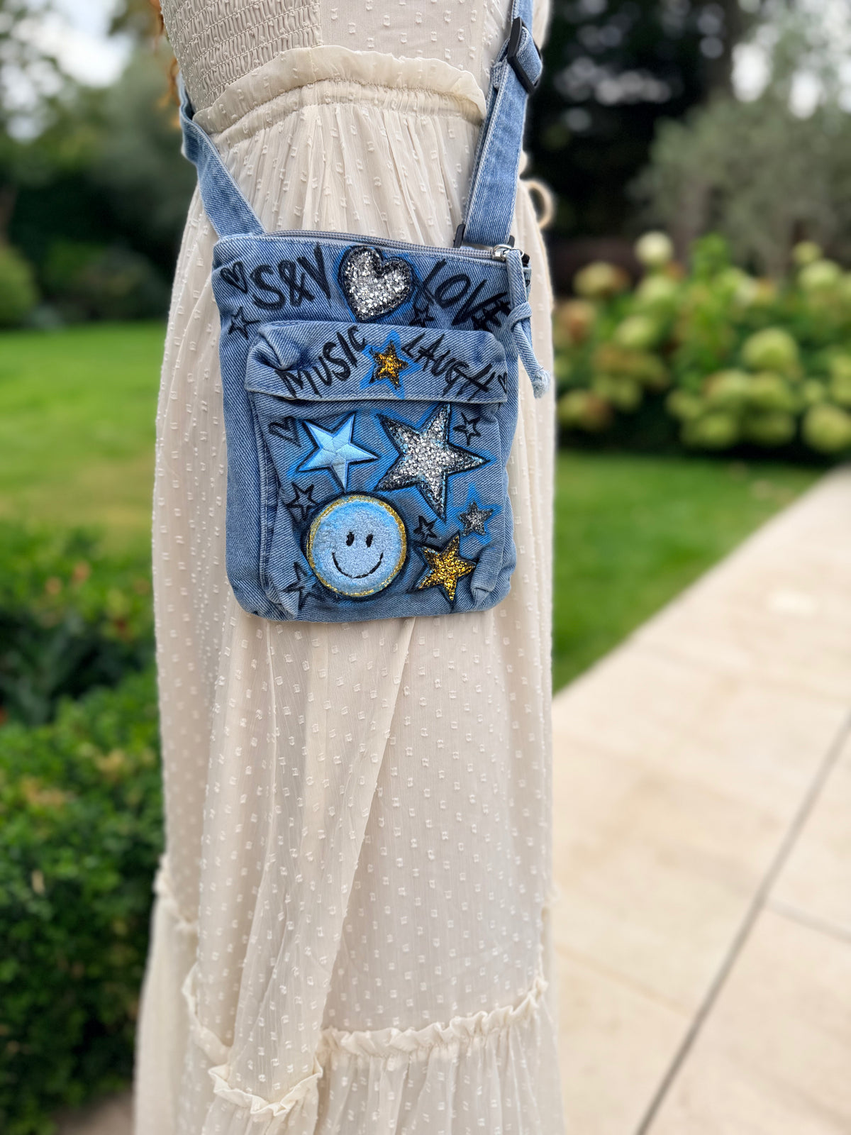 Blue Note Crossbody Phone Bag