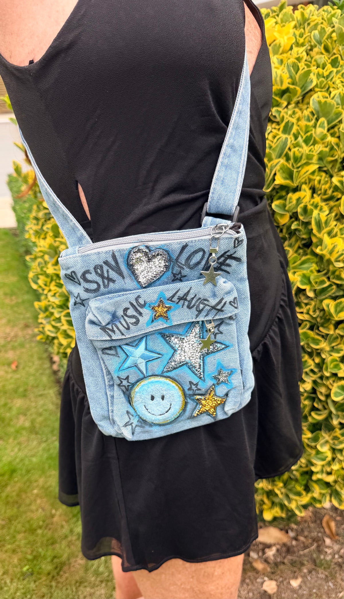 Blue Note Crossbody Phone Bag
